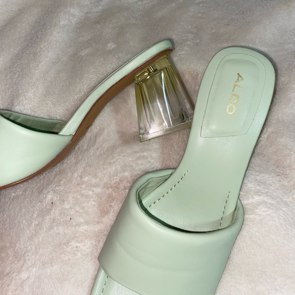 Kylah High Heel Block Sandal - Picture 4 of 8